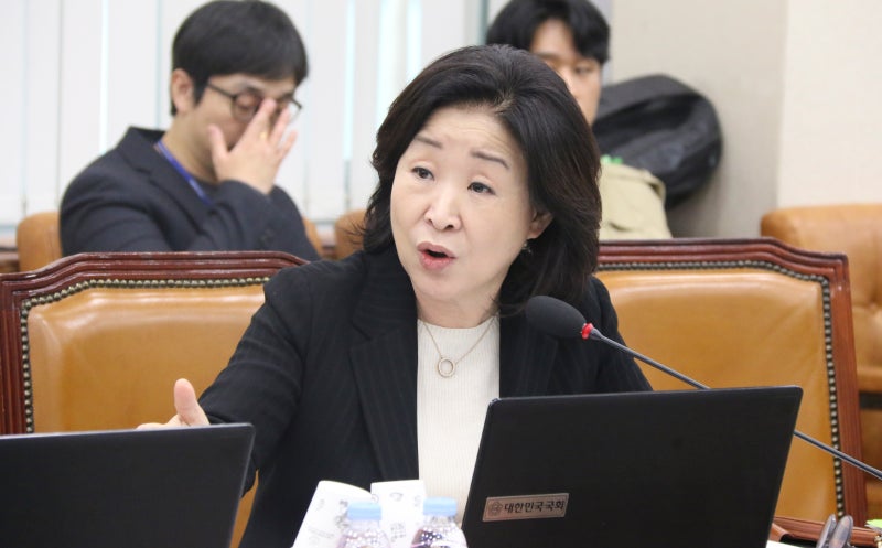 심상정 “내일 첫 정개특위 회의, 선거제도 개혁과 국회 혁신 투트랙으로 국민 신뢰 회복할 ....