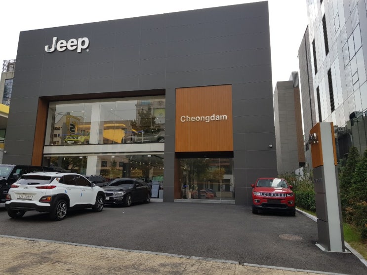  jeep 지프 청담 전시장 나들이 했습니다.