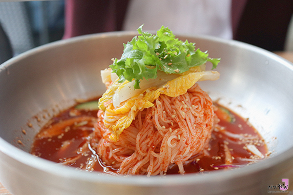  [판교국수] 함경북도식 새콤한 국물 맛있는 분당국수 맛집 신포비빔국수돈까스