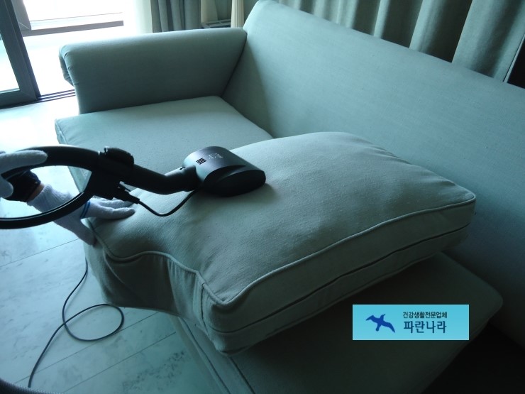 대전/청주/세종/부여/금산/동학사 카페-커피숍 소파청소 커피얼룩 묵은때 완벽제거