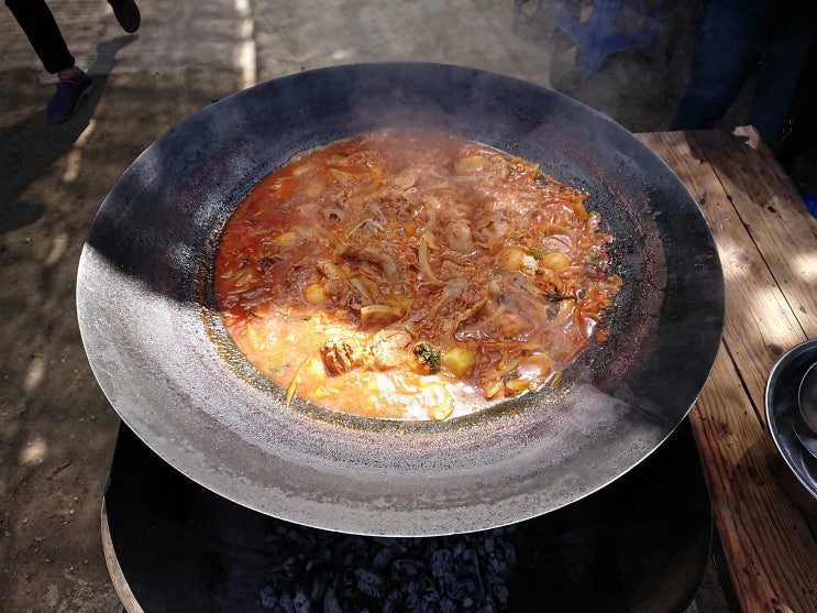 가평 설악면 '산골농원' 솥뚜껑전골(닭볶음탕)