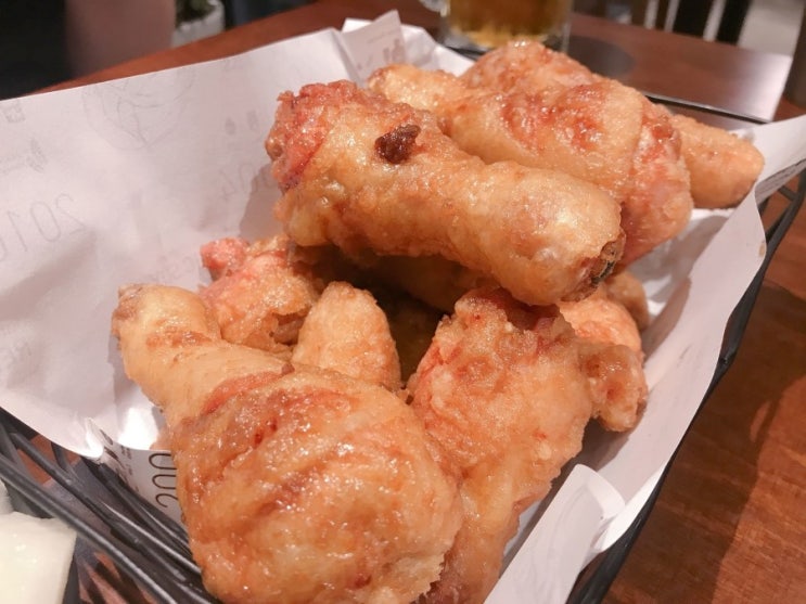  최근 말 많은 교촌치킨 냠냠.......................