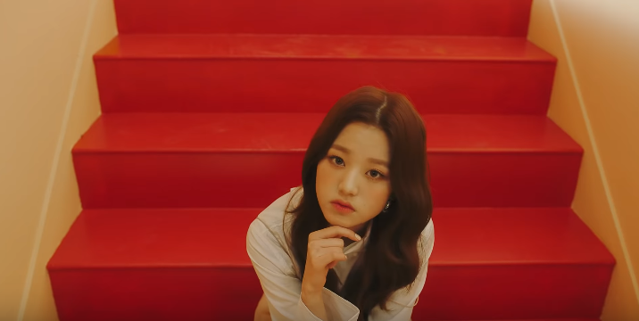 아이즈원(Iz*One) 라비앙로즈 듣기/가사/해석 : 우리가 피워낼 붉은 장미를 잊지마 : 네이버 블로그