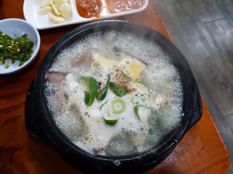 파주/금촌동-큰손집...개운한 육수와 내장콜라보레이션 순대국밥