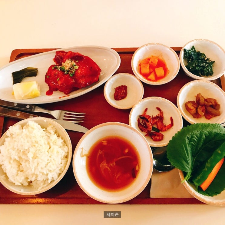  제슐랭 : <분위기 좋고 깔끔한> 강남역맛집 무월식탁