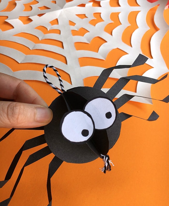 아이들의 행복한 영어미술 ㅣ Paper Spider Craft – How to make a 3d Spider out of ...