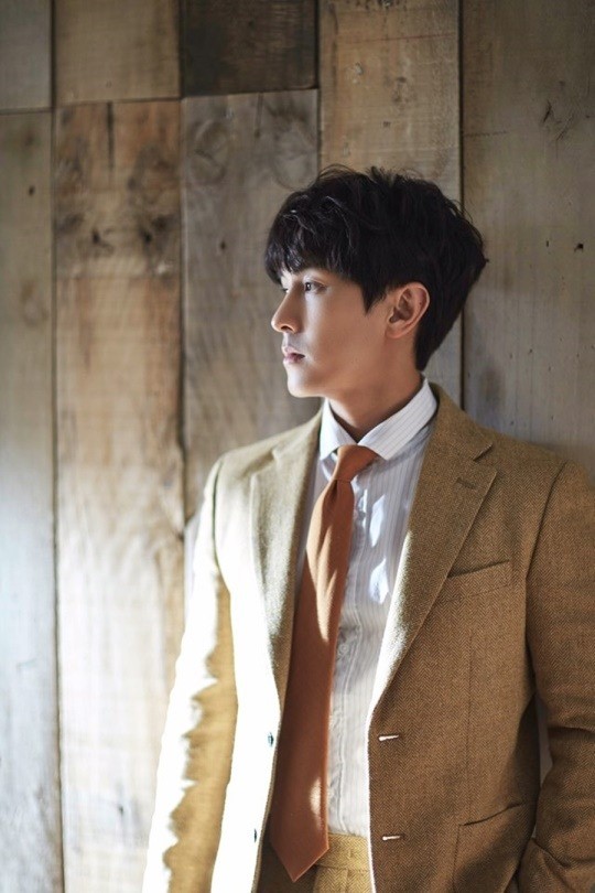  [기사]신화 김동완, CI ENT와 아름다운 이별…1인 기획사 설립한다[공식]