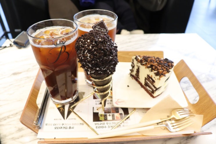  수원 카페 추천 : 달달한 레오블라미수 케이크가 맛있는 블레스롤 수원호매실점
