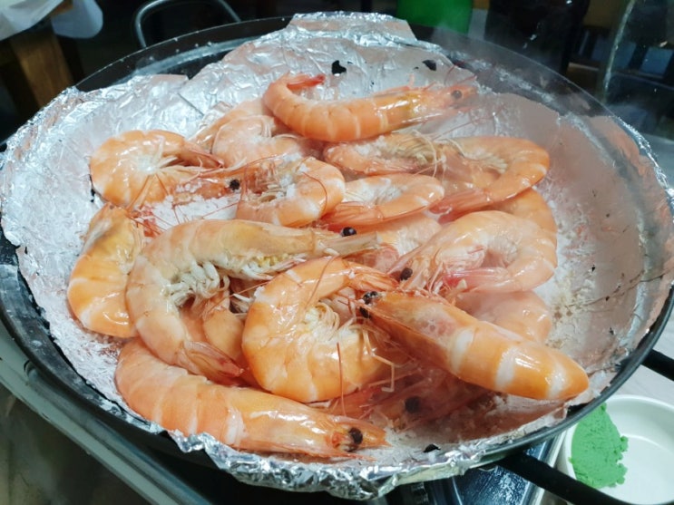  당진 읍내동 맛집 <쏘주랑 회> 술과 함께 대하소금구이 먹어요!