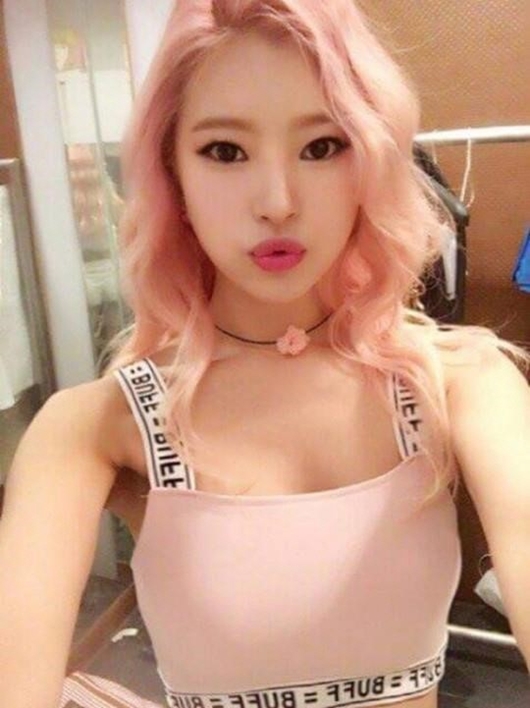  아이시어 선아 DJ DOC 정재용 혼전 임신 12월 결혼 나이 차이 19살. 해병 1사단 위문공연
