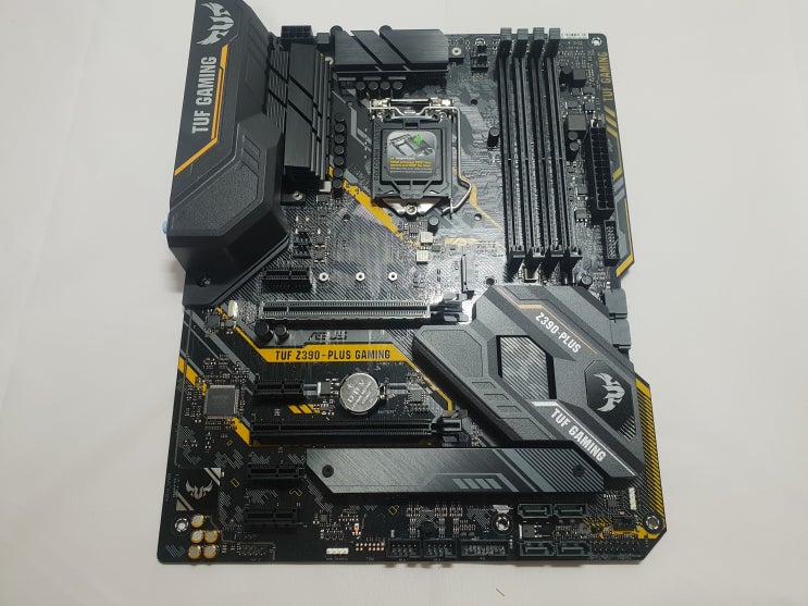  ASUS TUF Z390 코잇 필드테스트 vs Z370M 박격포(ft. G4900 vs 9600K 벤치마크, 발열, 배그 프레임)