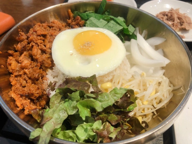  은평롯데몰에서 원할머니 국수보쌈으로~