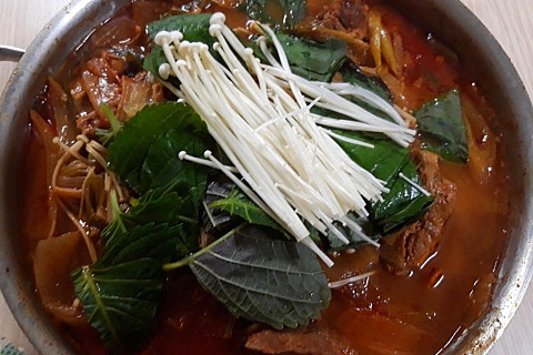 결국 오늘, 감자탕 이미지