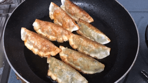  CJ 비비고 왕교자로 군만두 맛있게 만드는법! 야식으로 좋아요