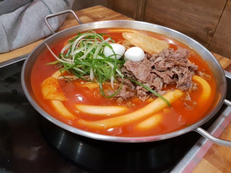  청년다방 떡볶이 내 입맛에 잘 맞네??