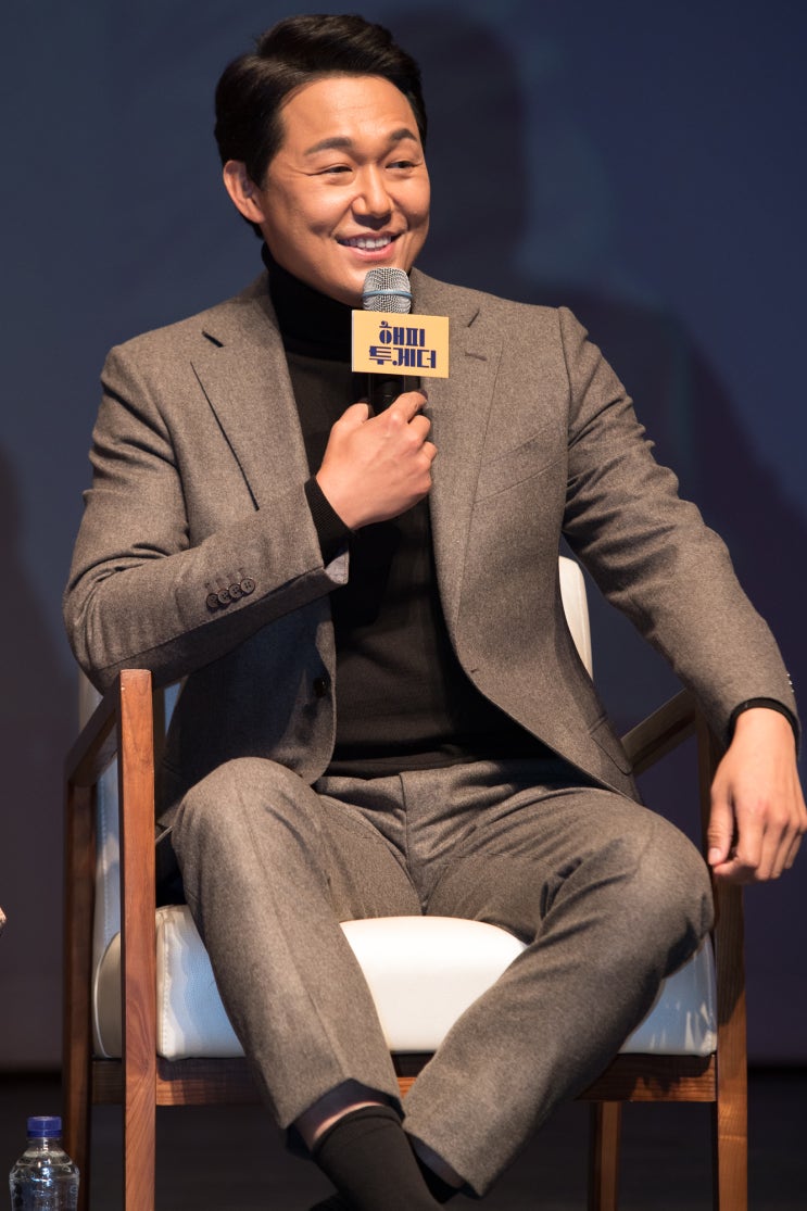  <해피 투게더> 쇼케이스, 박성웅 “‘어린 하늘’과 부둥켜 안고 우는 장면에서 카메라 감독님이 실제로 우셨다. 뿌듯했다.”