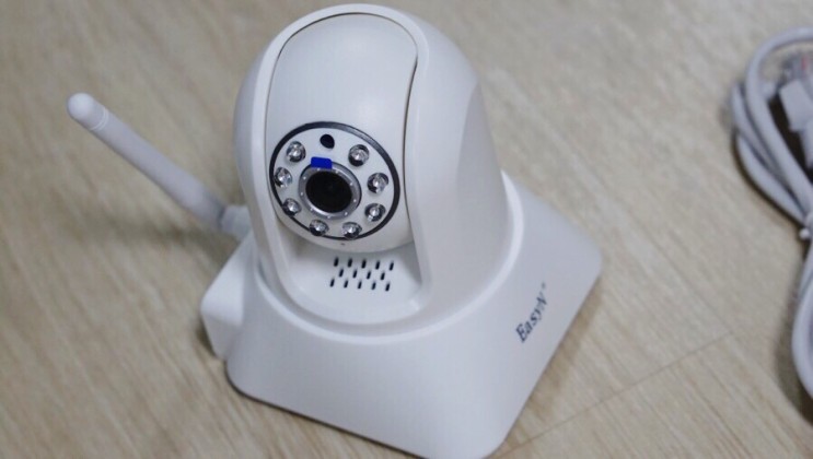 홈 CCTV (베이비모니터) 로 우리아기 안전하게 ::: 이지캠 ES100G CCTV IP 카메라 개봉기
