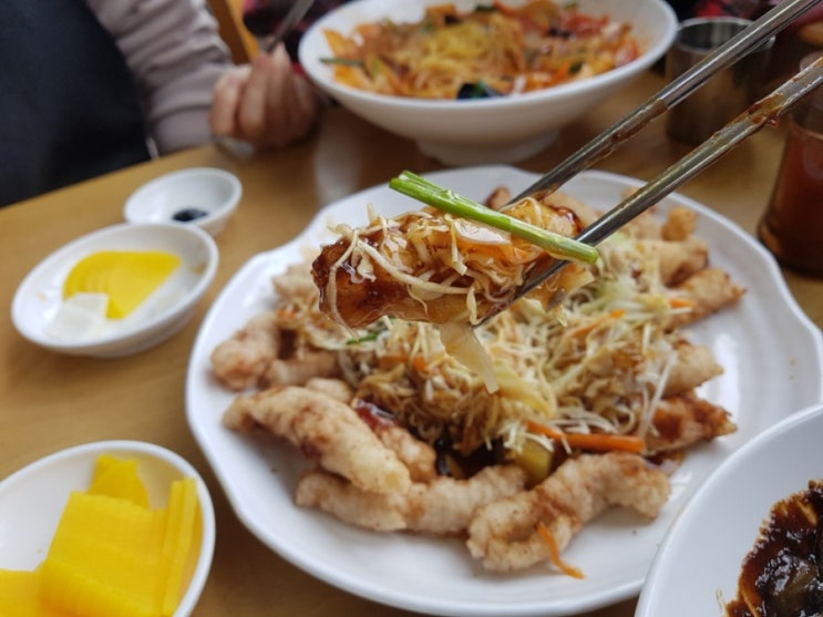  용인시 처인구 에버랜드 근처 현지인 맛집. 속풀이 해장국으로 그만인 짬뽕인데 친절하진 않다. 백년짬뽕.
