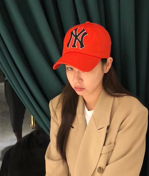  경수진/경수진나이/경수진소속사/경수진패션/경수진인스타/여자가죽자켓코디/여자데일리룩/반스스니커즈/반스슬립온/경수진인스타패션/경수진영화/경수진드라마/경수진YG/경수진키/리틀손예진경수진