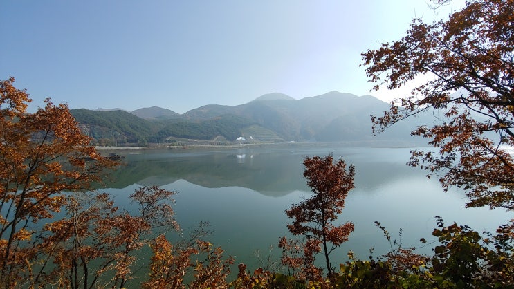 만학 천봉 을 찾아 애닯은 시루섬 지나 도담삼봉 까지