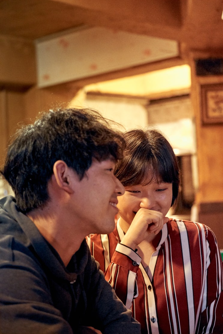 밤치기) 뜬금없고 발칙해서 이쁜 영화