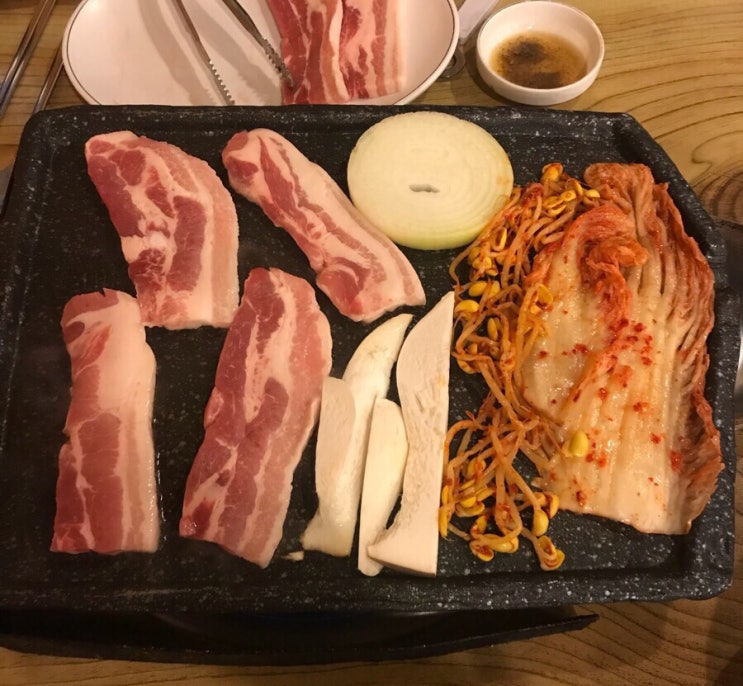  [강동구 길동 삼겹살 냉면 맛집 밥먹자돈먹자 정육식당 한돈한우백화점] 미세먼지엔  돈내고 돈먹기 