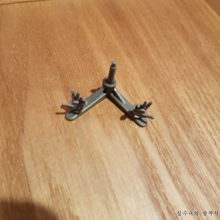  [매일매일 버리기]D+347_뽑기 건담 일부?