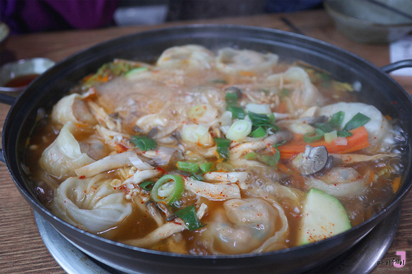  [용인시 한식] 깔끔한 만두전골 맛있는 유방동 한식 향촌 만두전골