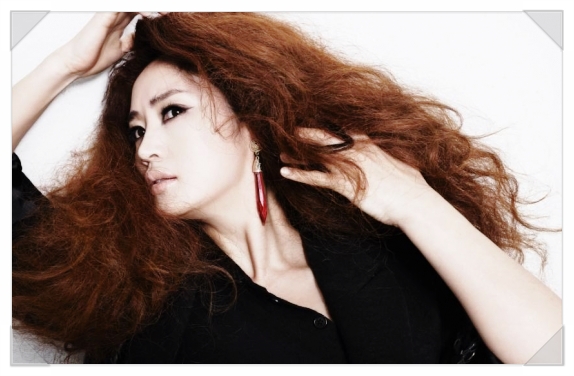  김혜수 나이를 거꾸로 먹네요?