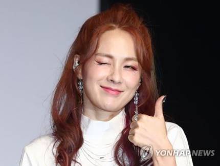  1인 기획사 차리고 첫 앨범 '봤자야' 발표 15주년 채연