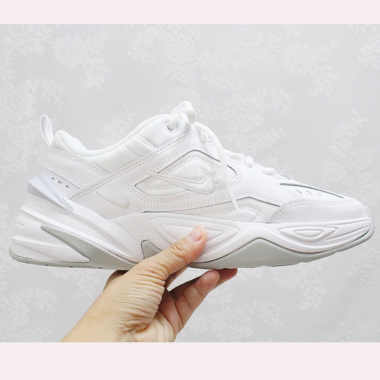  나이키 M2K 테크노 화이트 폭신하네요