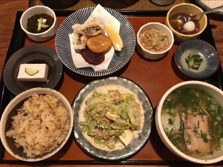 [일본 오키나와] 국제거리 단체 손님 추천 식당 오키나와 소바 "하테루마"