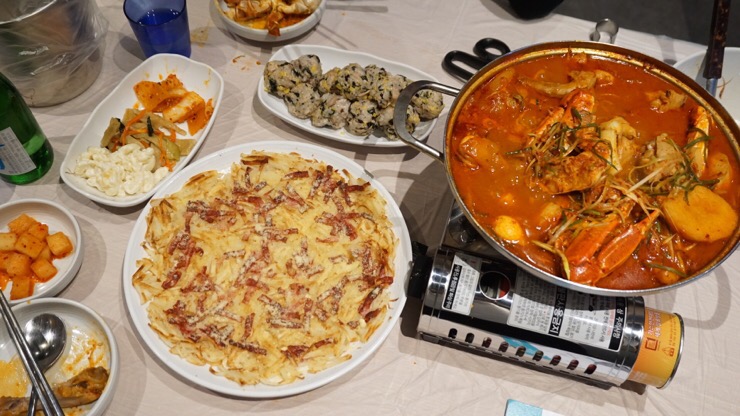 압구정 맛집, 춘이네닭도리탕 로데오점 꽃도리탕으로 불금!