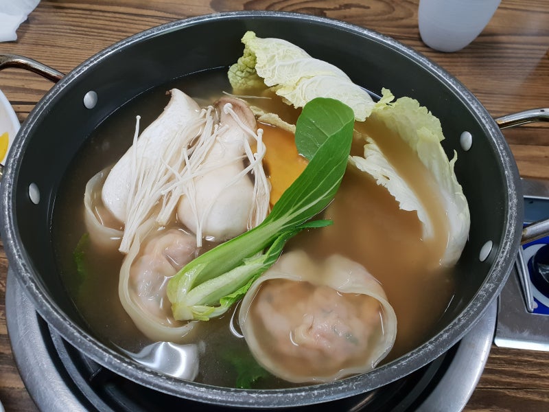 인천중구맛집 신포동만두 개성손만두 신포점 얼큰한 육수 왕만두
