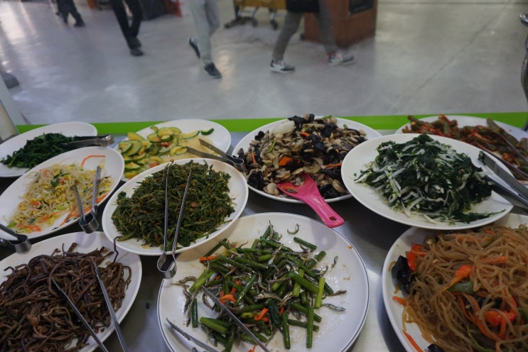  광진구 중곡동 신성시장(신성골목시장) 맛집 2탄! - 6000원 신성한식뷔페! 김치 부침 전문점! 미니분식! 성남 할머니떡집! 찹쌀 풀빵!