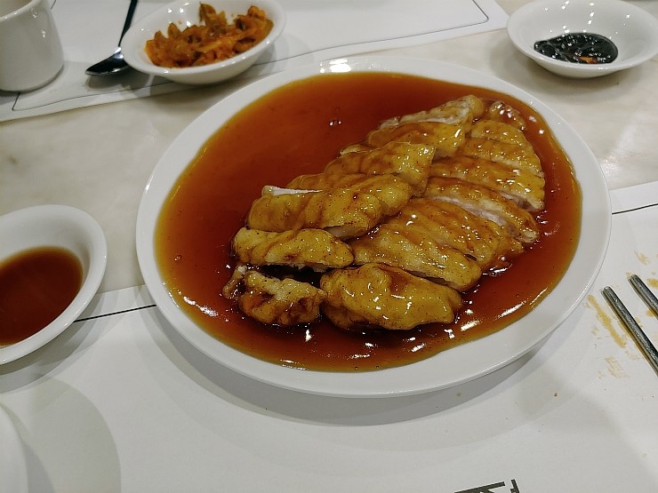  [인천,부평,부평시장역/뉴욕반점] 찹쌀탕수육과 유니짜장의 맛이 인상적이었습니다.