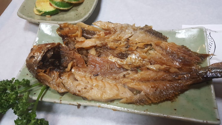  영광 굴비 정식 이래서 맛있다고 하는구나요.