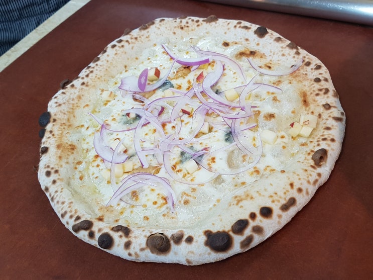  [Italian pizza] Pizza gorgonzola (고르곤졸라 핏짜) 고르곤졸라치즈 피칸테를 이용했어요! 