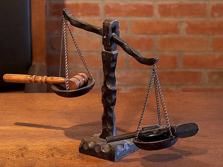  [폭행죄] 쌍방폭행의 경우, 폭행에 대한 정당방위의 요건에 관하여