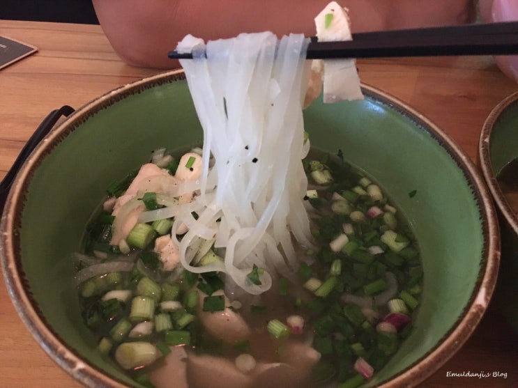  [아이랑여행]싱가포르맛집 남남쌀국수 래플스시티몰