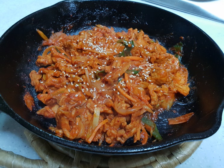  롯지 주물팬 제육볶음