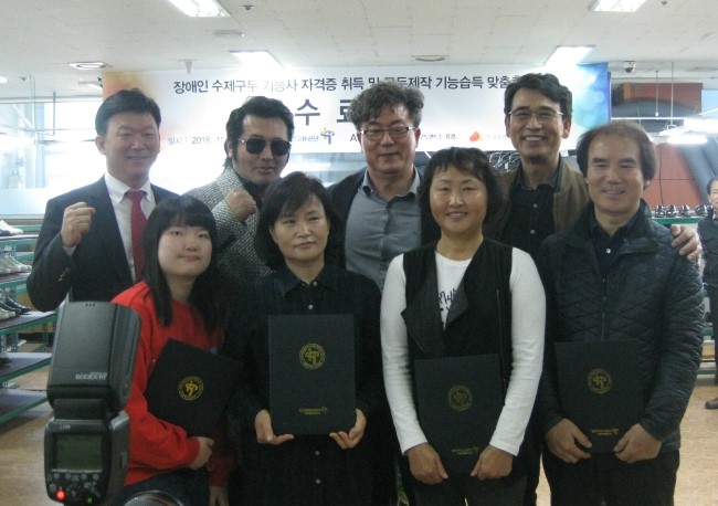  유시민 작가와 배우 김보성이 함께한 특별한 ‘아지오’ 이벤트