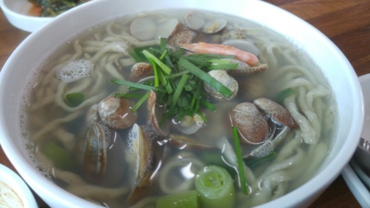  바지락칼국수가 맛있는 계절이 왔네요^^ (송파 가락동 뚝배기바지락칼국수_개롱역 맛집)