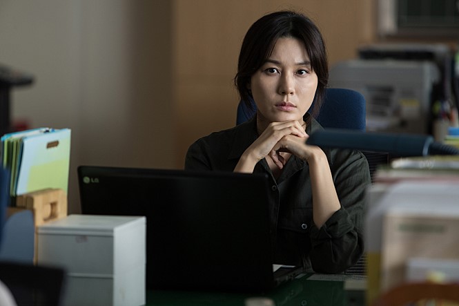 영화 여교사(김하늘, 유인영) 줄거리