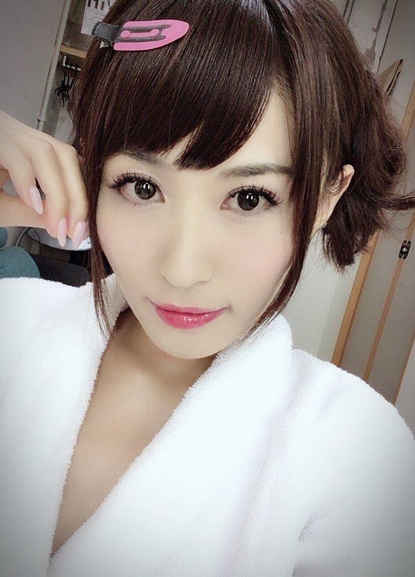 1990 / Asuka Aida / Yuzuki Natsukawa / Yuika Takashima / 高嶋ゆいか / 夏川ゆず季