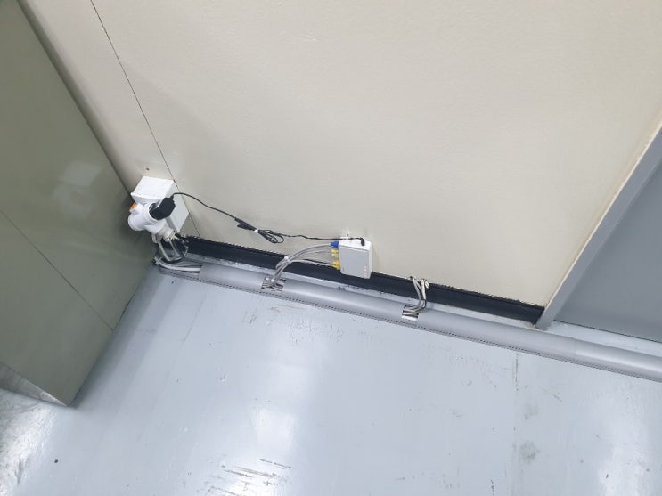  포천시 랜공사전문가가 방문하여 랜공사 작업하고 왔습니다.