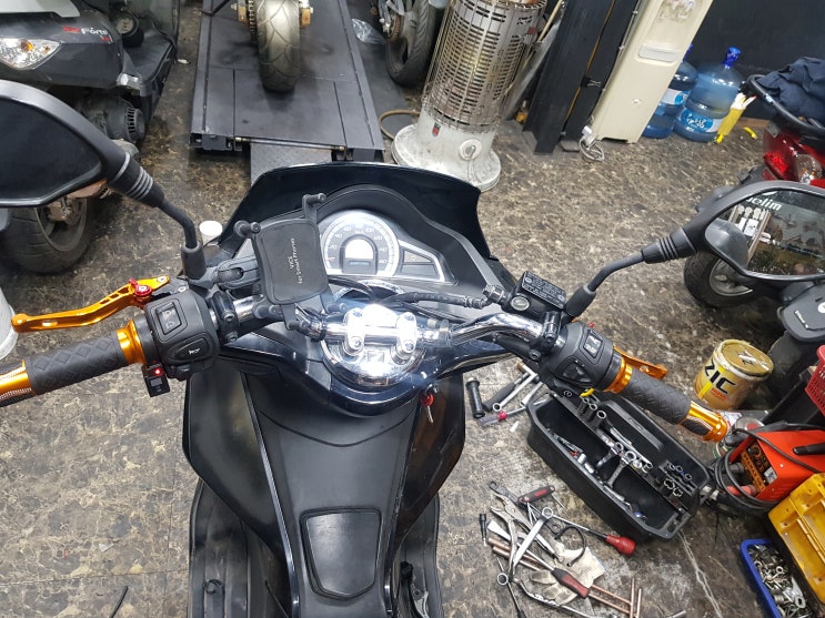  오토바이 출장수리 pcx125열선그립 교환