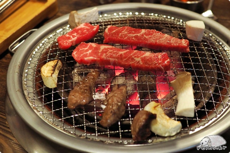  연신내 고기집 골목집갈비살 에서 추억와 함께 소고기 먹었어요 연신내데이트 하실 분에게 괜찮을지도