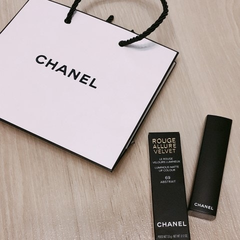CHANEL] 샤넬 루즈알뤼르벨벳 69