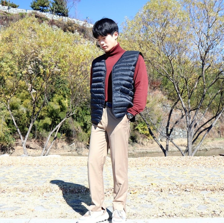  덕다운 남자 경량패딩조끼 코디 무신사스탠다드 가심비 쩔지